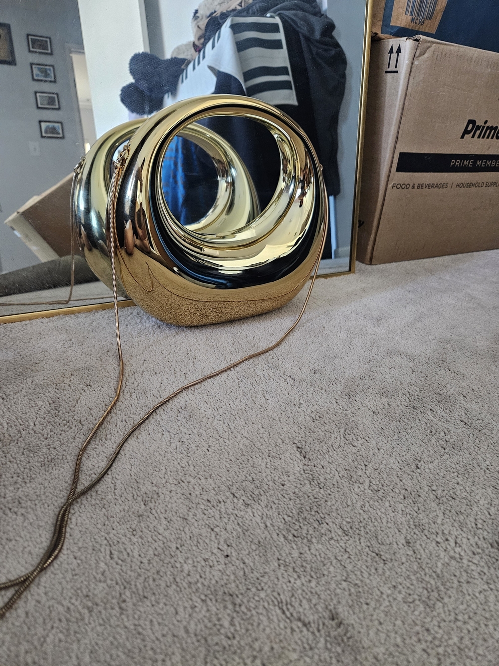 Gold Metallic Spiral Crossbody Bag - Elegant Women’s Evening Hand Bag